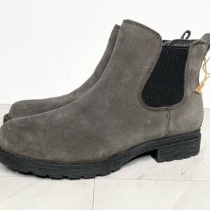 Born Cove Gray Suede Chelsea Bootie 8.5 M